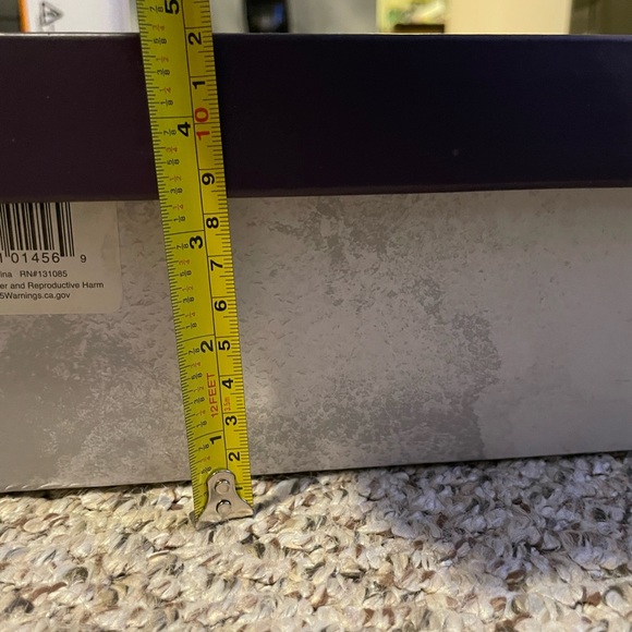 MAKE ME AN OFFER and bundle it! Large purple gift box. Approx 12”X11”X5” - Picture 10 of 11